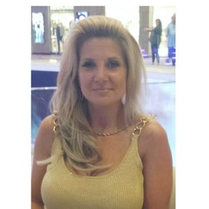 Meet your Posher, Denise